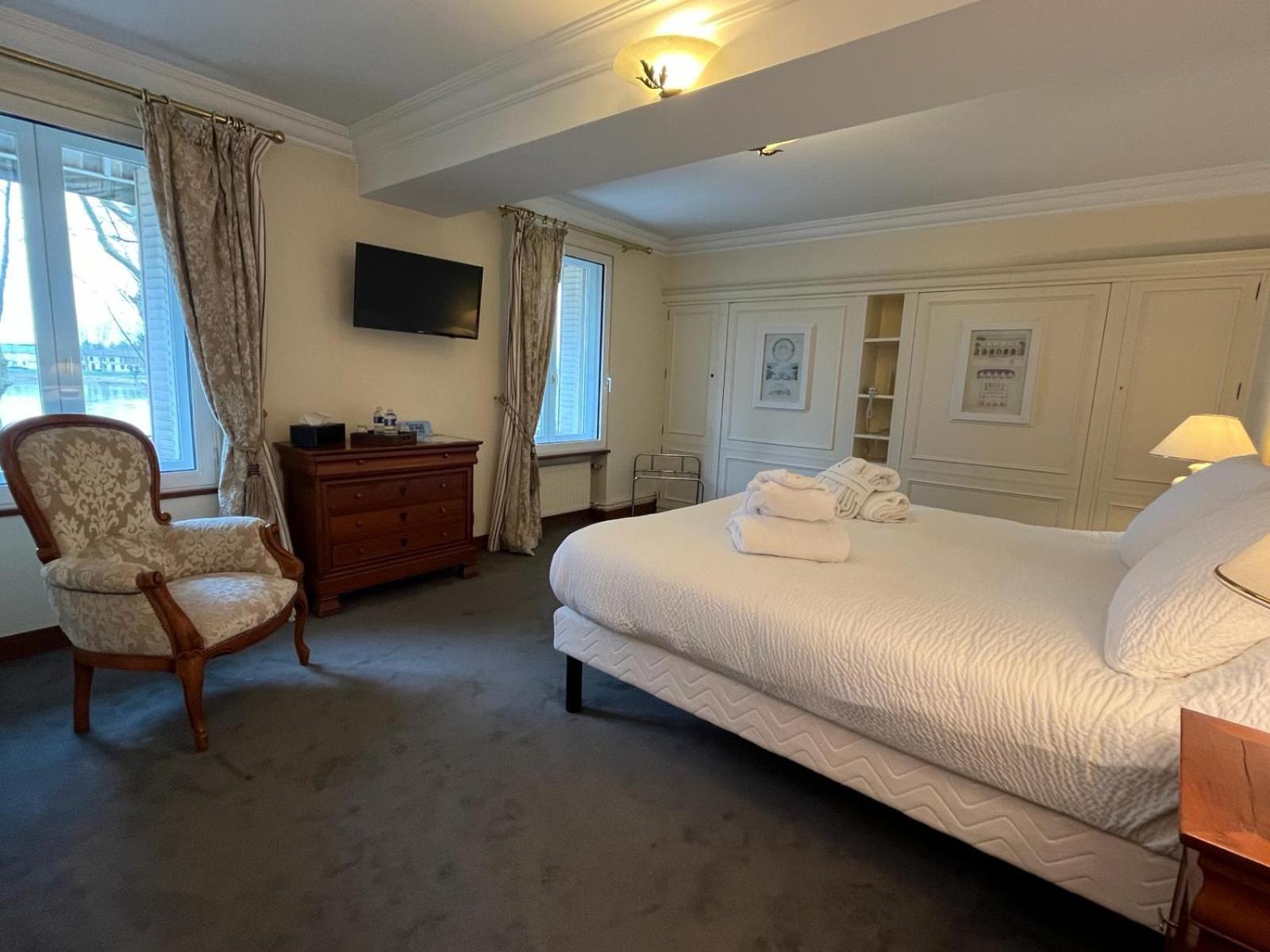 Logis Hotel Le Rivage Gien ภายนอก รูปภาพ