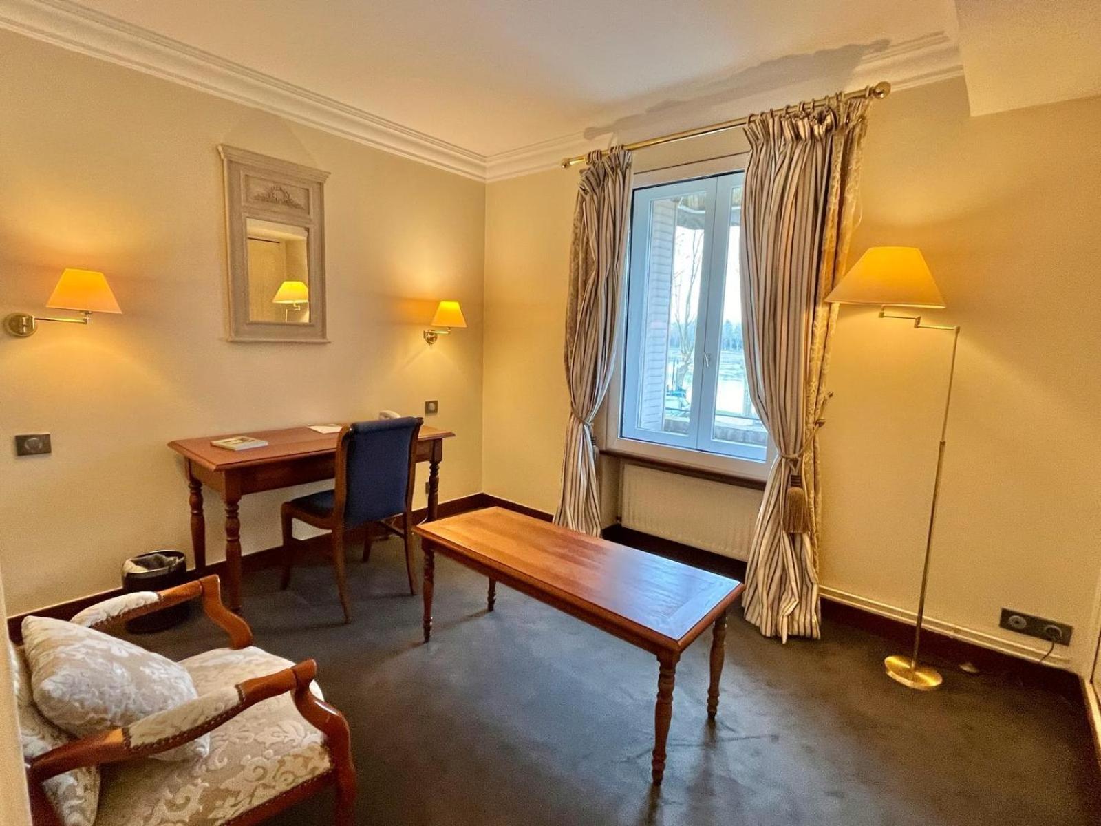 Logis Hotel Le Rivage Gien ภายนอก รูปภาพ