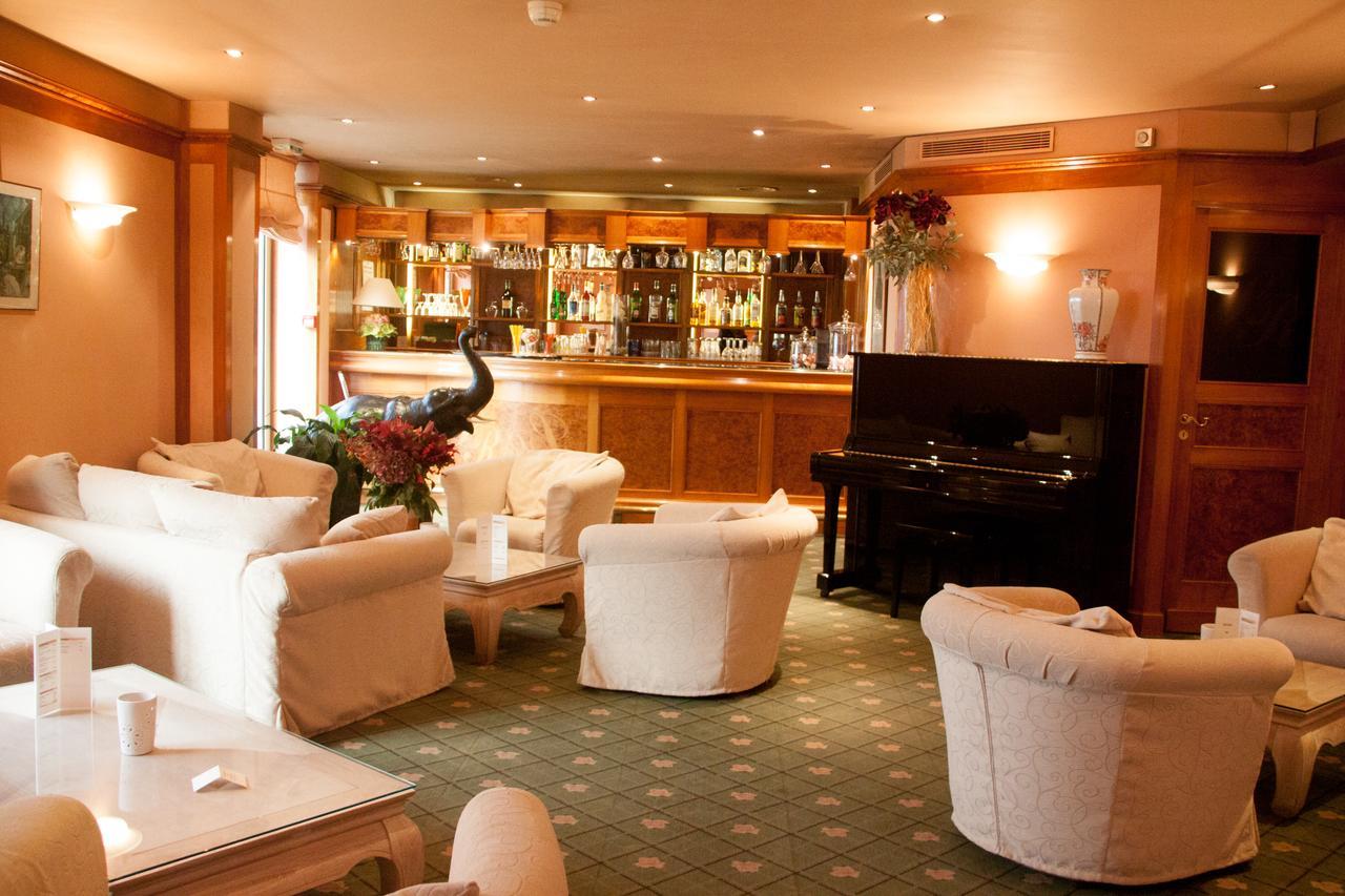 Logis Hotel Le Rivage Gien ภายนอก รูปภาพ